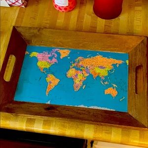 World map tray
